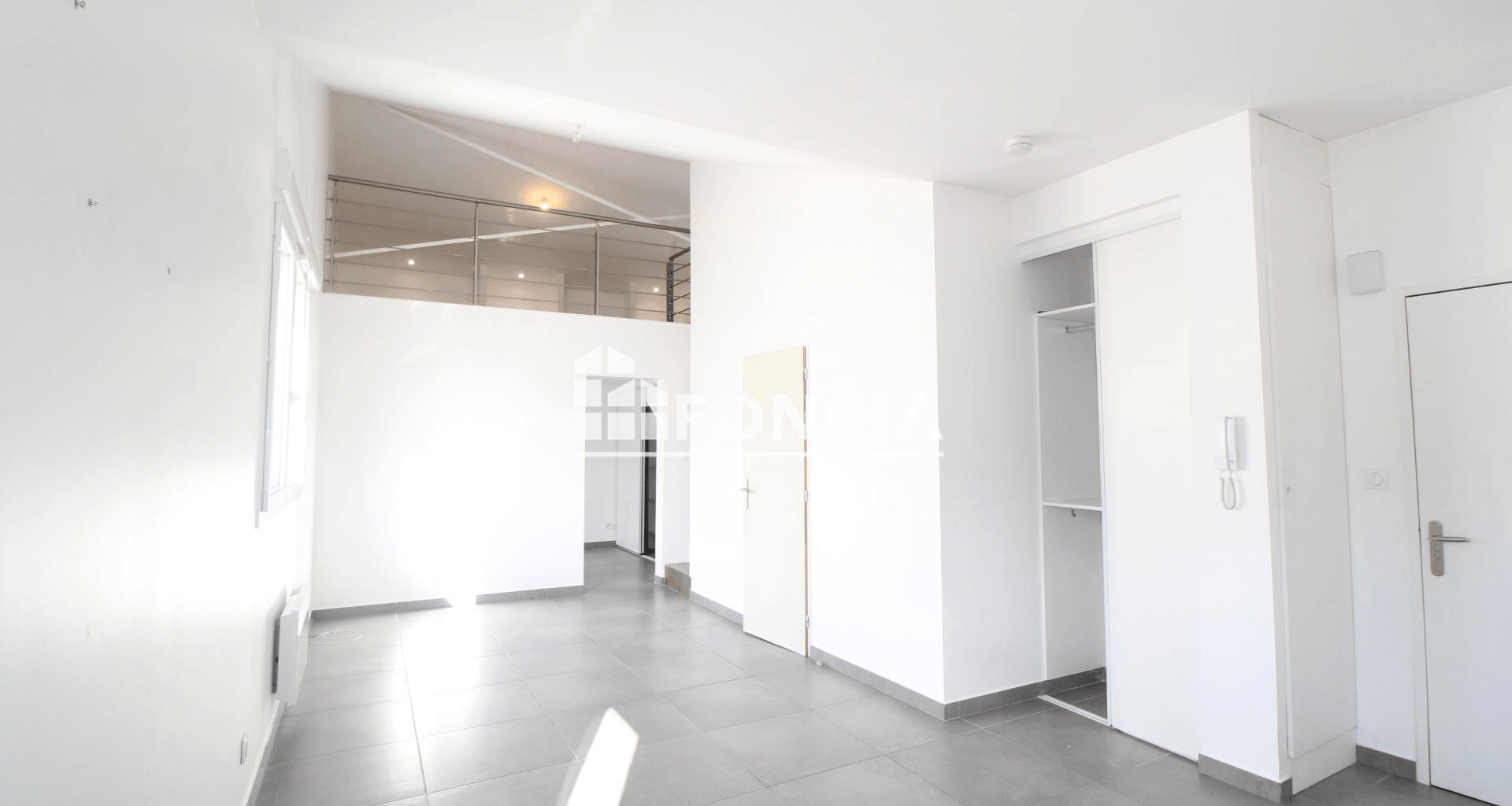 Appartement 2 pièces (40.2 m²) à louer - Saint-martin-d'hères (38400)