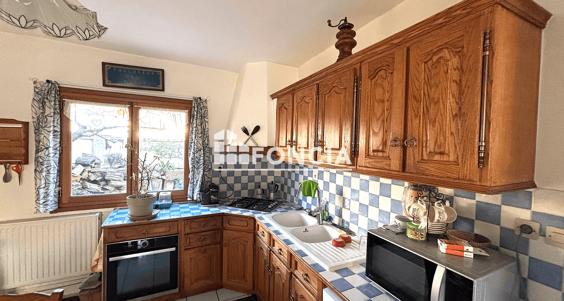 Maison 6 pièces (128.61 m²) à vendre - Versailles (78000)
