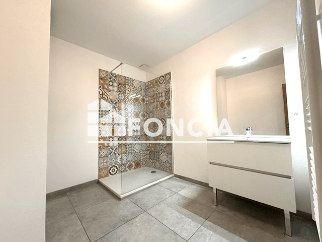 Appartement 3 pièces (80 m²) à louer - Toulon (83200)