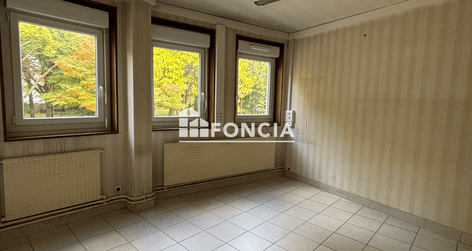 Appartement (205.7 m²) à louer - Gonesse (95500)
