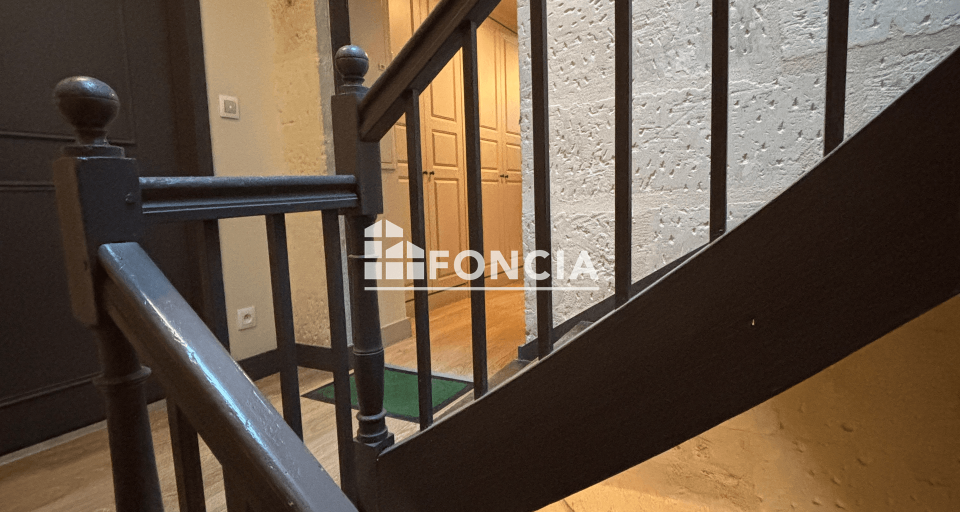 Studio (35 m²) à vendre - Saintes (17100)