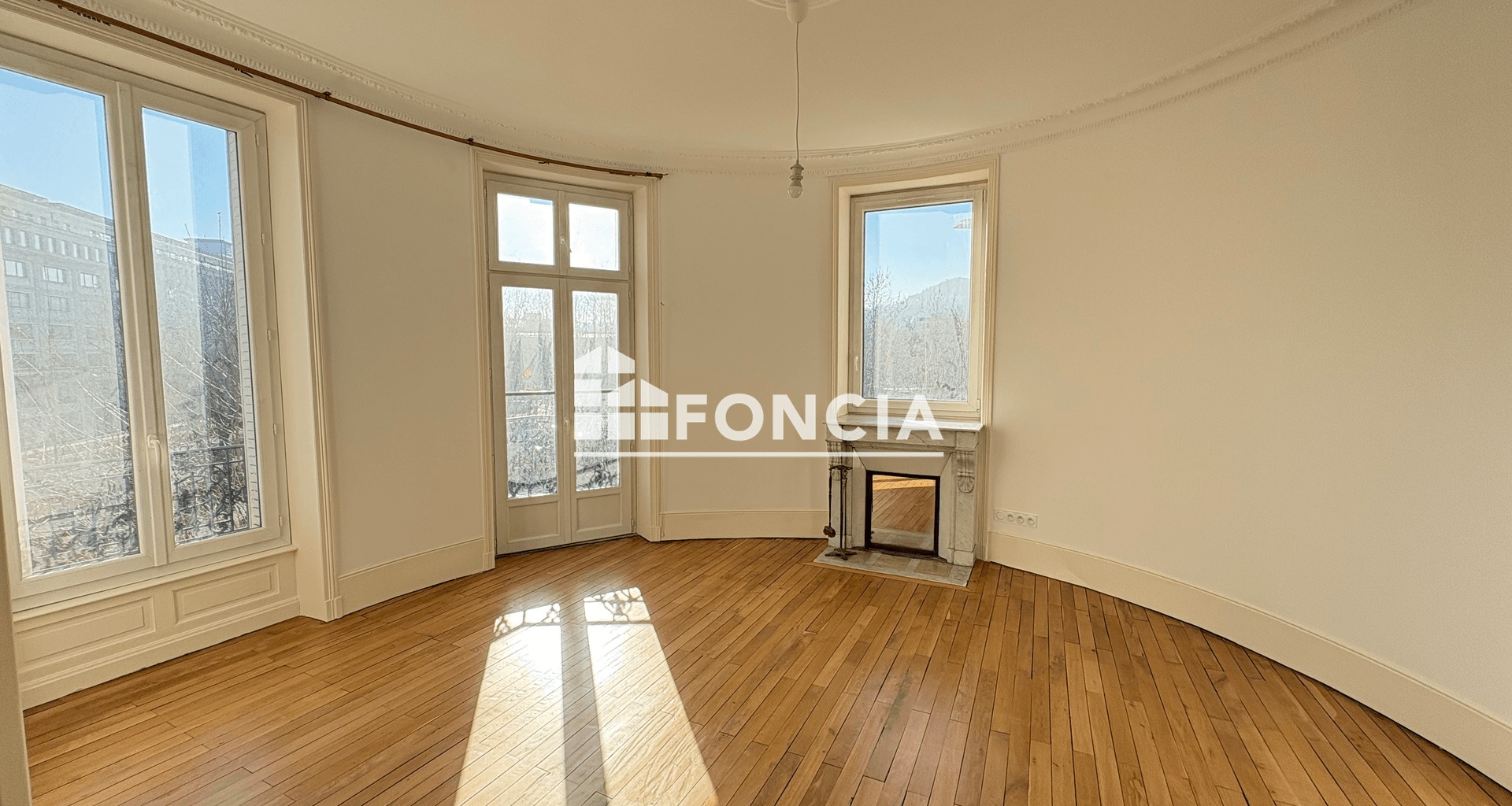 Appartement 5 pièces (131.58 m²) à louer - Clermont-ferrand (63000)