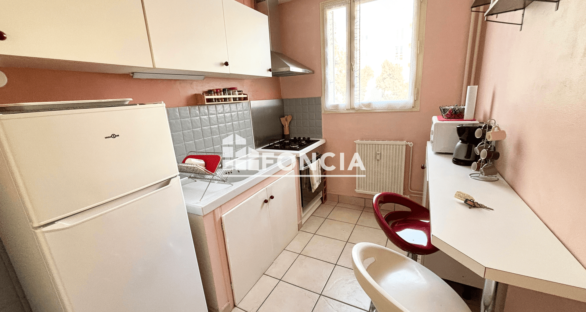Studio meublé (37.56 m²) à louer - Guilherand-granges (07500)