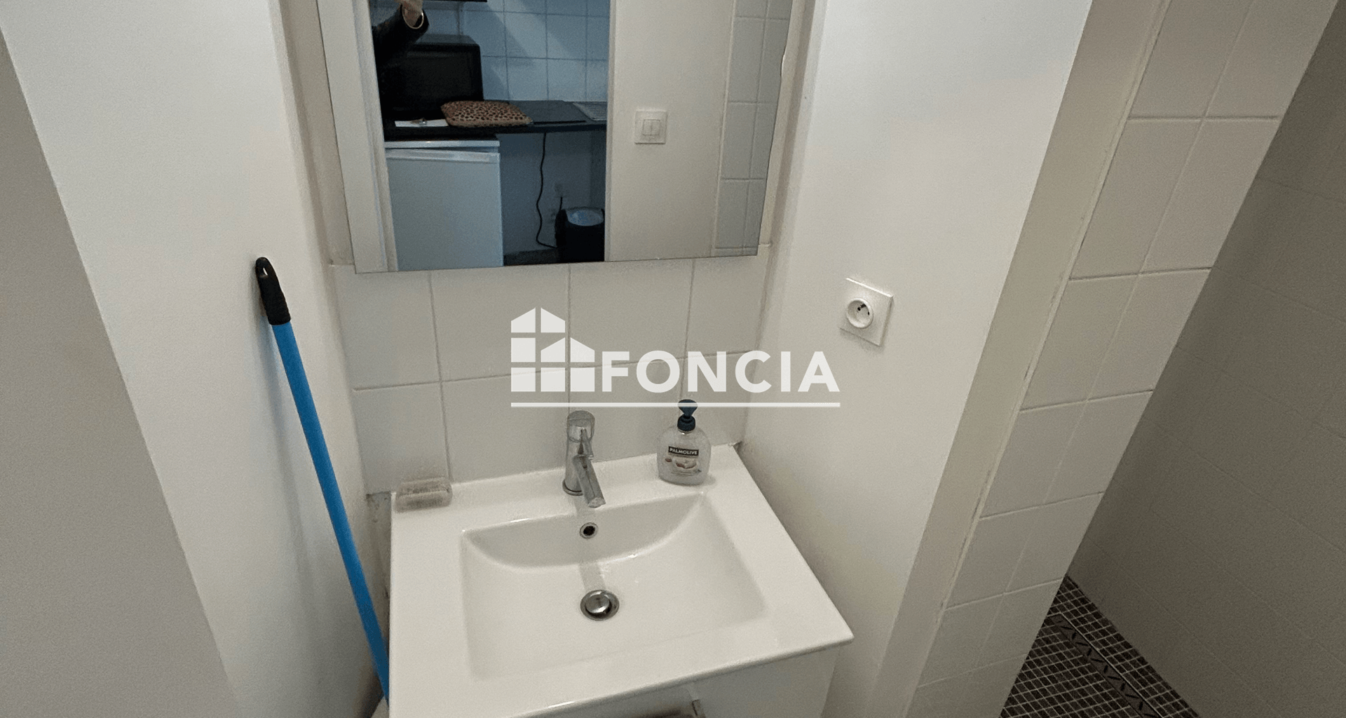 Studio meublé (12.16 m²) à louer - Fontainebleau (77300)