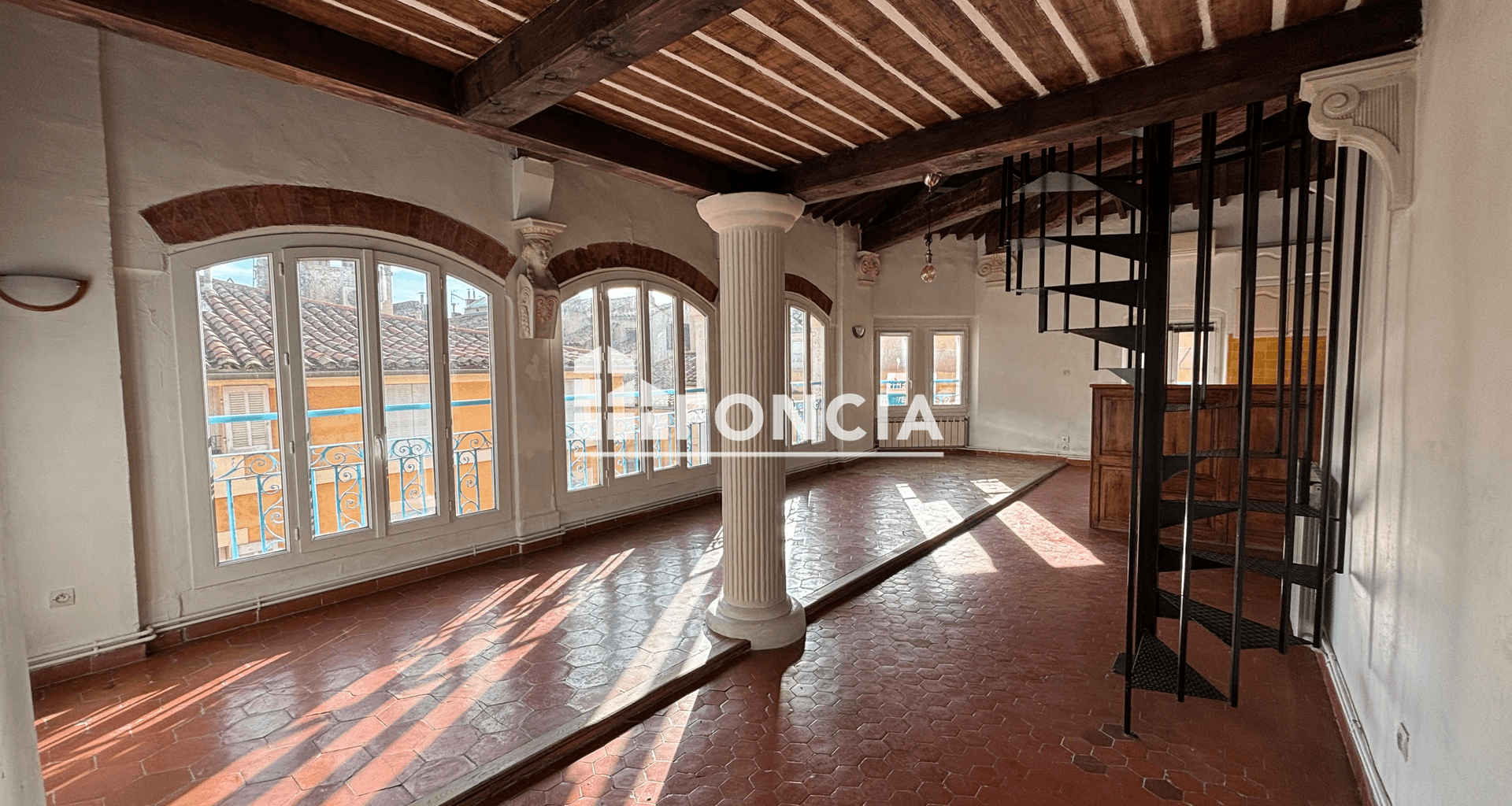 Appartement 5 pièces (140.66 m²) à louer - Aix-en-provence (13100)