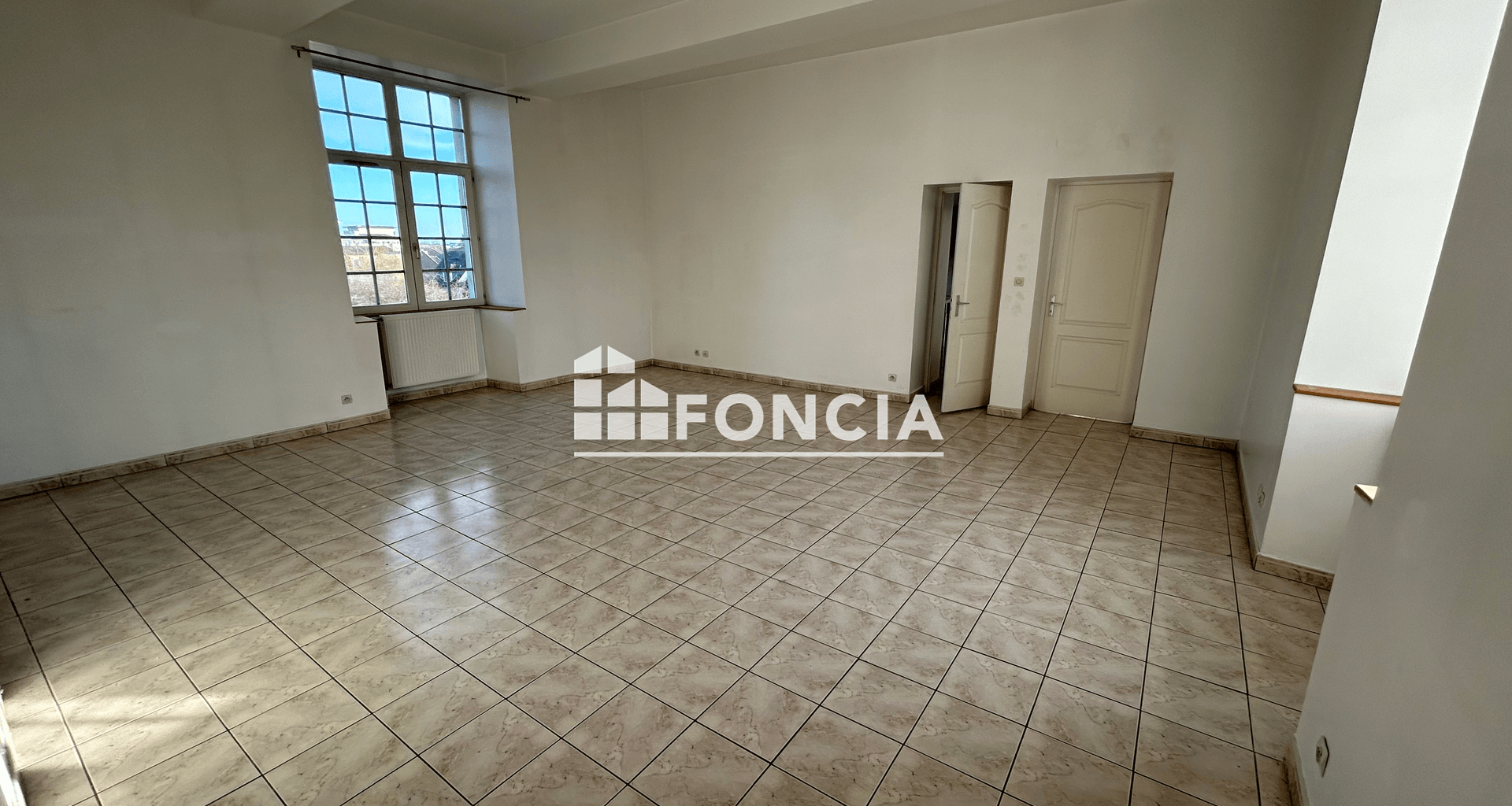 Appartement 4 pièces (108.17 m²) à louer - Laon (02000)
