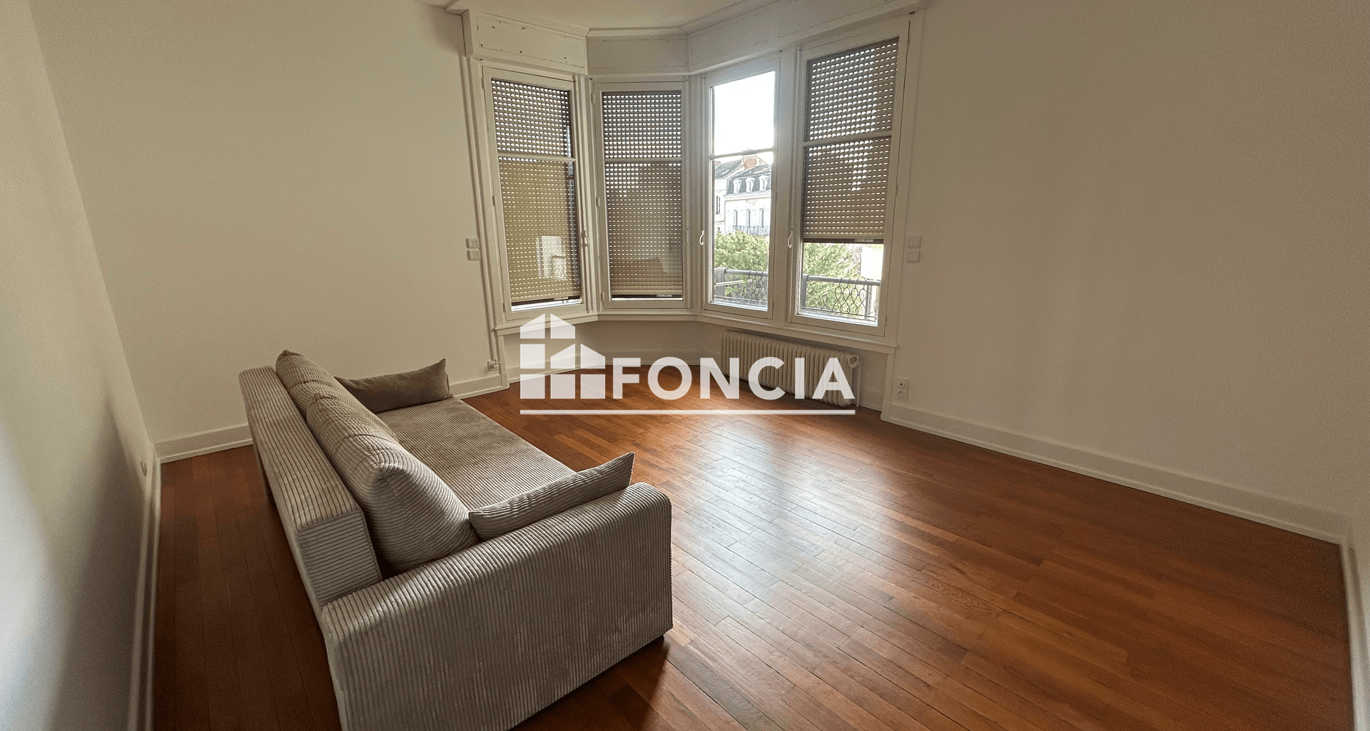 Appartement 5 pièces (126.8 m²) à louer - Roanne (42300)