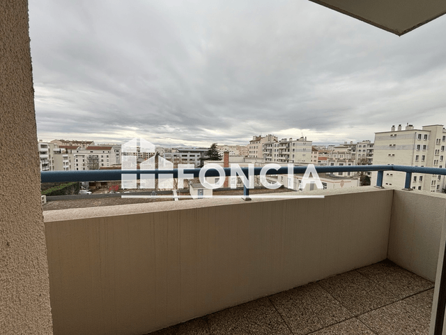 Appartement 2 pièces (47.15 m²) à louer - Lyon 8ᵉ (69008)