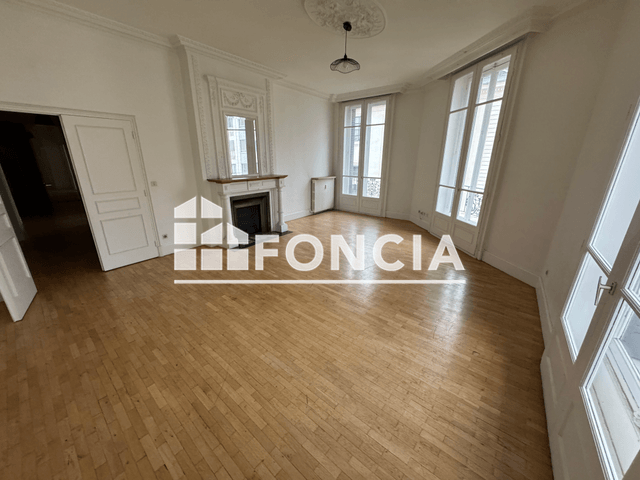 Appartement 3 pièces (129.88 m²) à louer - Lyon 2ᵉ (69002)