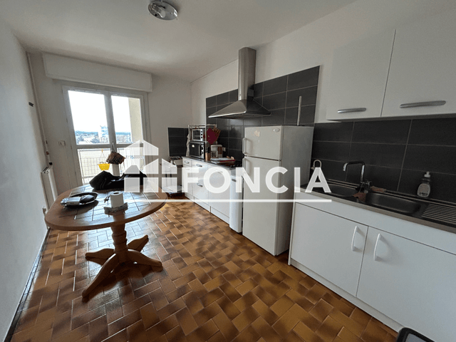 Appartement 2 pièces (56.4 m²) à louer - Bagnols-sur-ceze (30200)