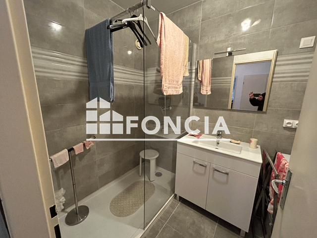 Appartement 2 pièces (56.4 m²) à louer - Bagnols-sur-ceze (30200)