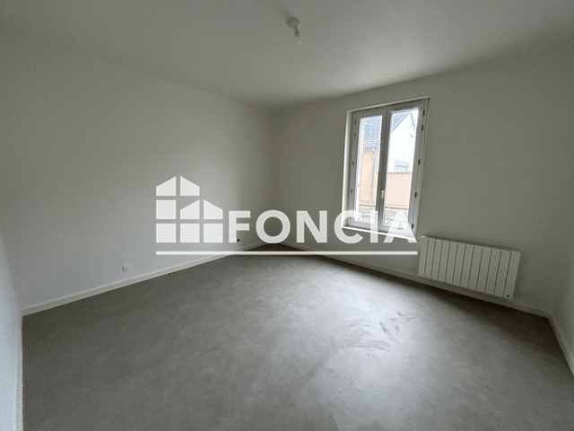 Appartement 4 pièces (72.76 m²) à louer - Charleville-mezieres (08000)