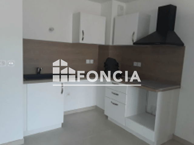 Appartement 2 pièces (42.5 m²) à louer - Le Luc (83340)