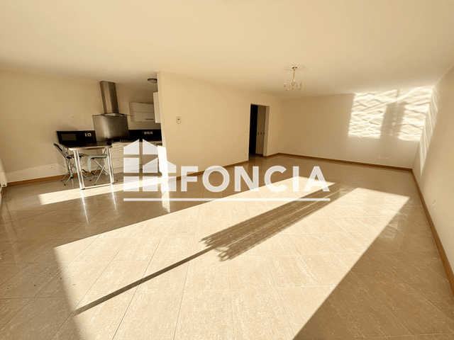 Appartement 4 pièces (110.3 m²) à louer - Ferney Voltaire (01210)