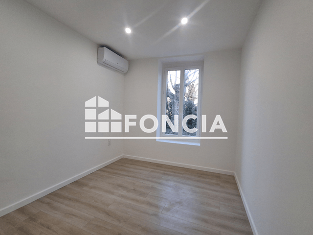 Appartement 4 pièces (84.85 m²) à louer - Nimes (30000)