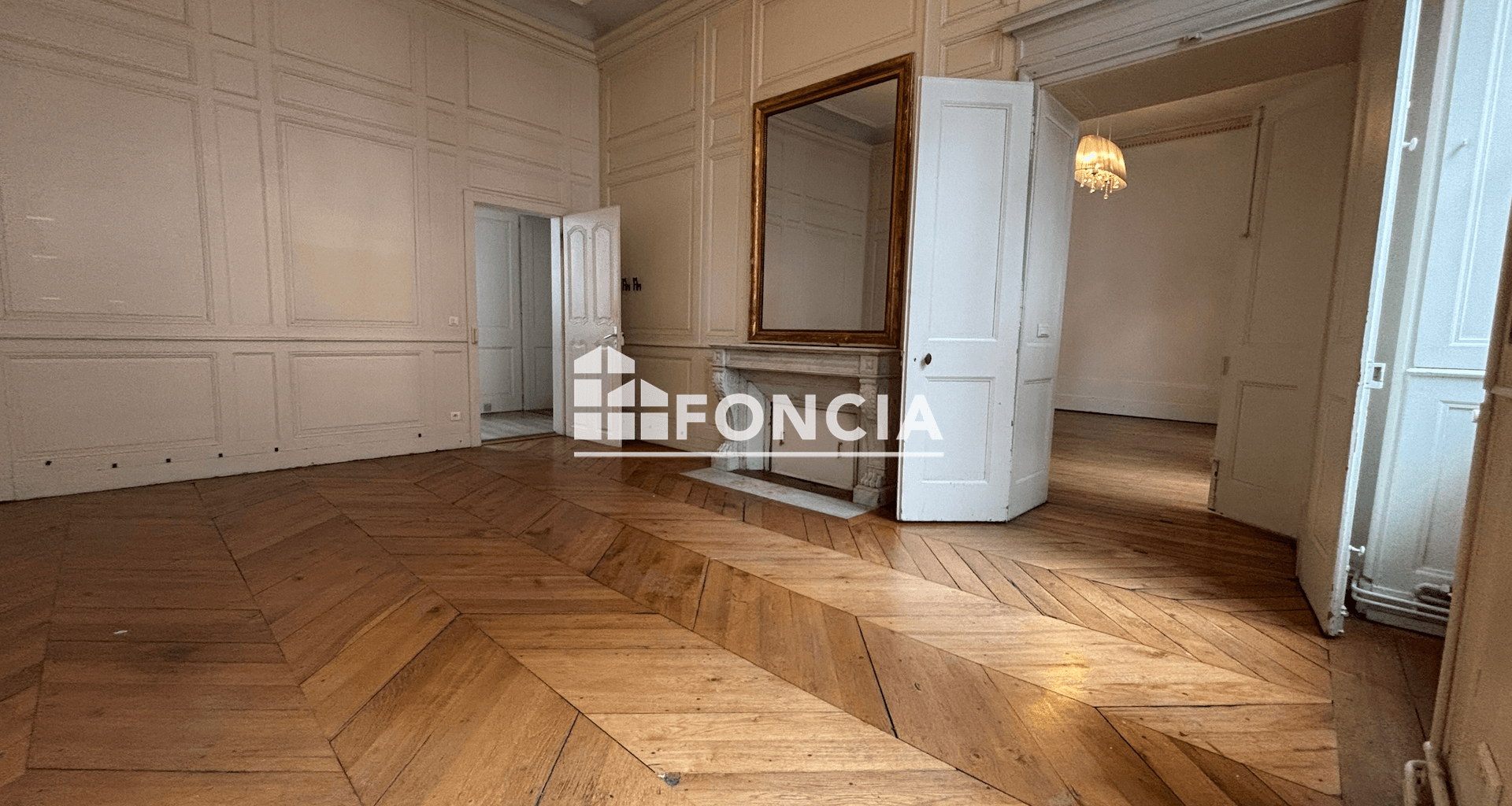 Appartement 5 pièces (120 m²) à louer - Besançon (25000)
