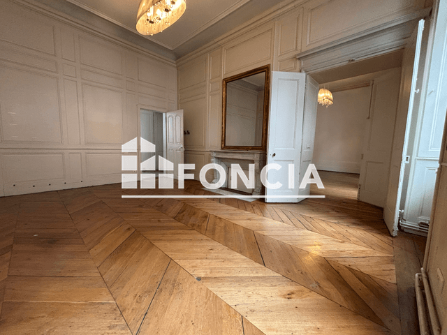 Appartement 5 pièces (120 m²) à louer - Besancon (25000)