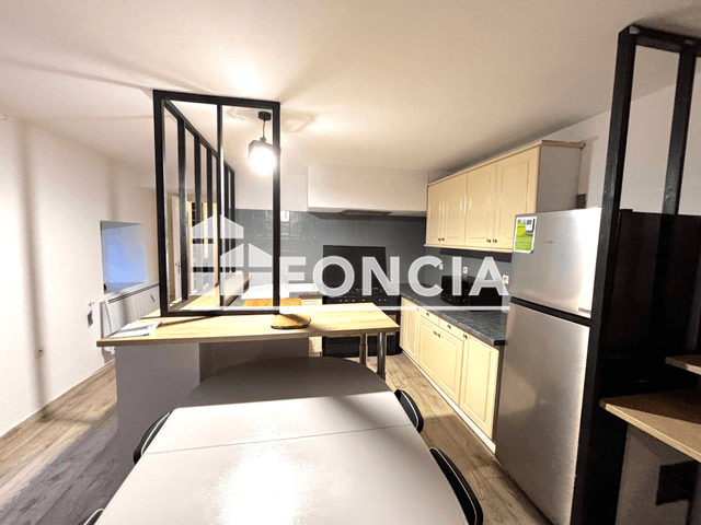 Appartement 3 pièces (86.96 m²) à louer - Saint Geoire En Valdaine (38620)