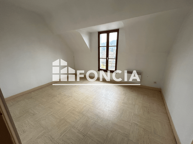 Appartement 2 pièces (31 m²) à louer - Charleville-mezieres (08000)