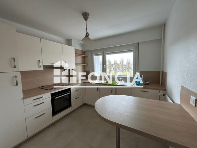 Appartement 5 pièces (99.9 m²) à louer - Sarrebourg (57400)