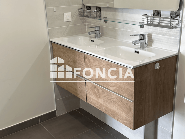 Appartement 3 pièces (68 m²) à louer - Vergeze (30310)