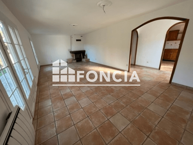 Maison 4 pièces (103.19 m²) à louer - Eyguieres (13430)