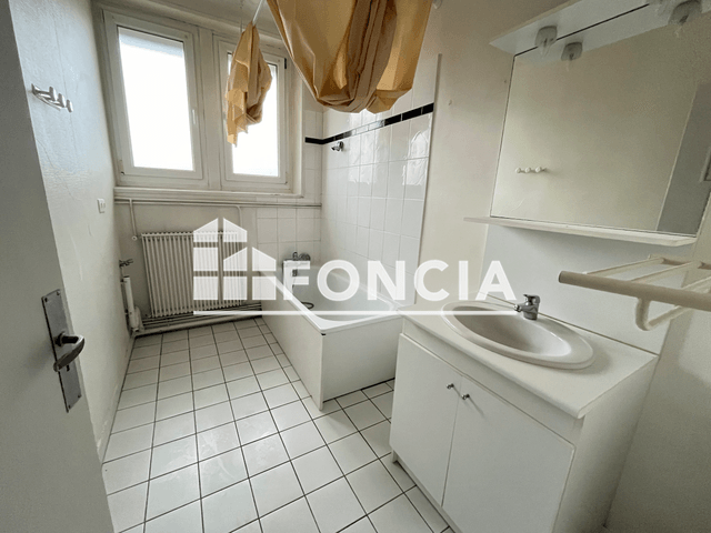 Appartement 2 pièces (50 m²) à louer - Conde En Normandie (14110)