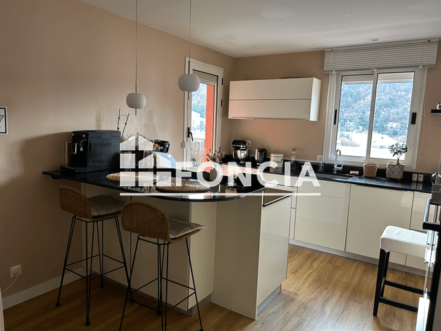 Appartement 4 pièces (120.35 m²) à louer - Digne-les-bains (04000)