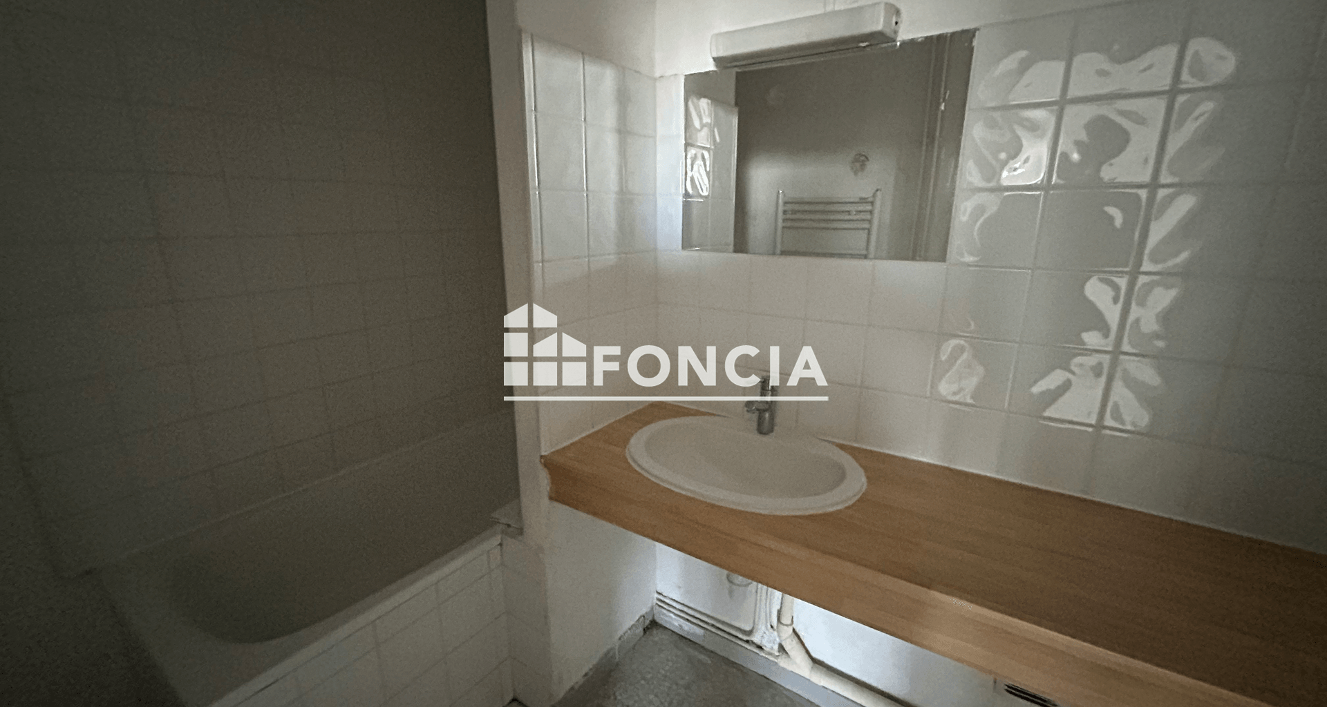 Appartement 4 pièces (72 m²) à louer - Nîmes (30900)
