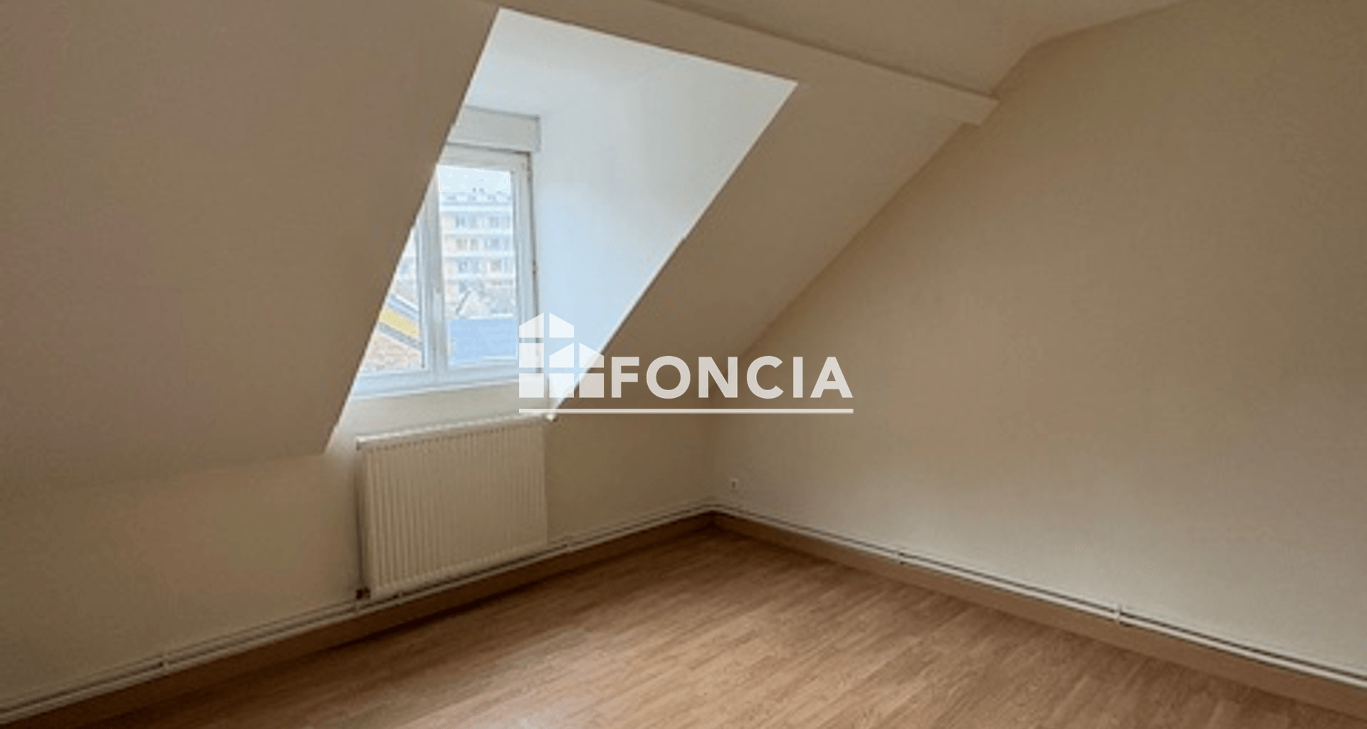 Appartement 4 pièces (48 m²) à vendre - Charleville-mézières (08000)