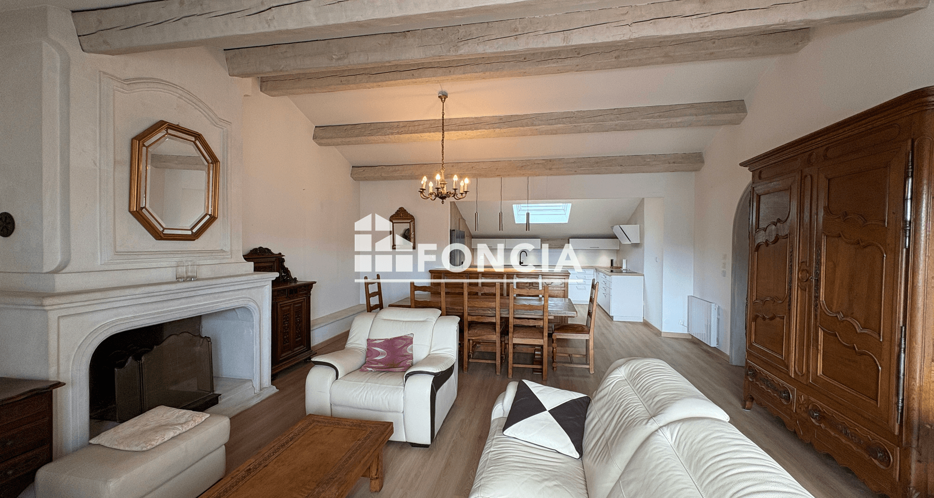 Appartement meublé 4 pièces (114.73 m²) à louer - Hyères (83400)