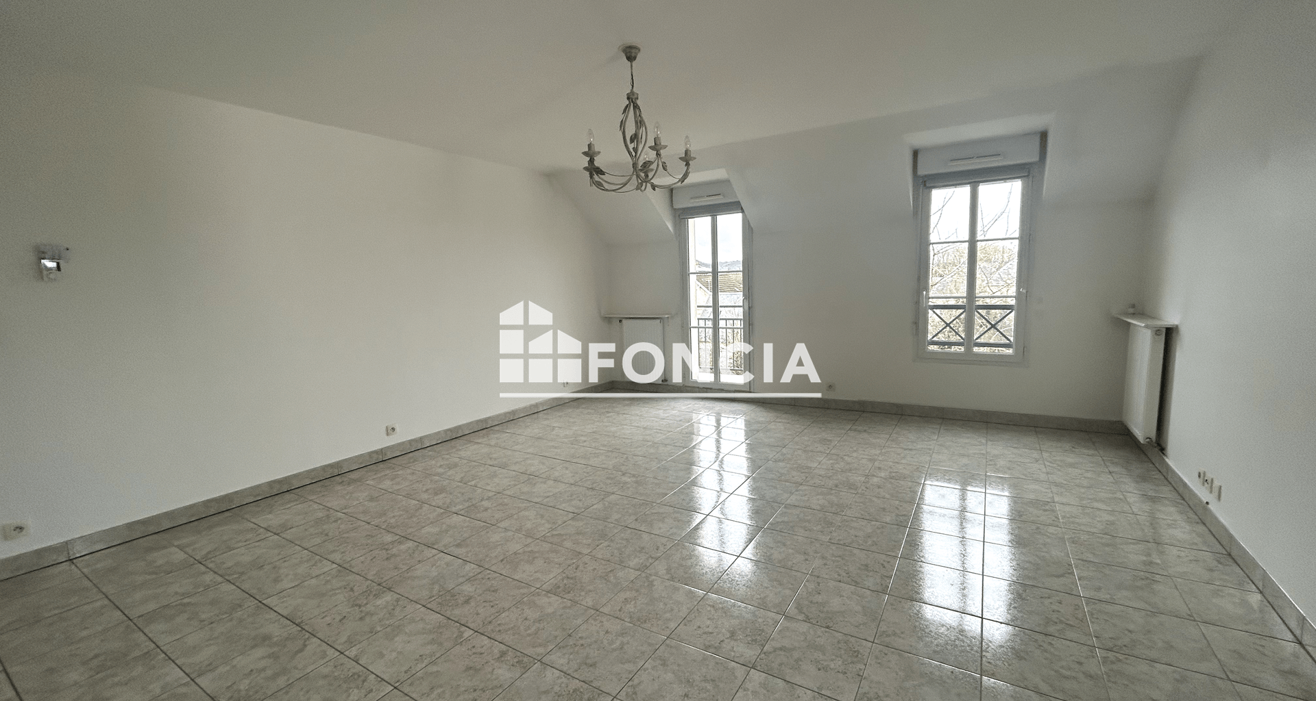 Appartement 4 pièces (90 m²) à vendre - Soissons (02200)