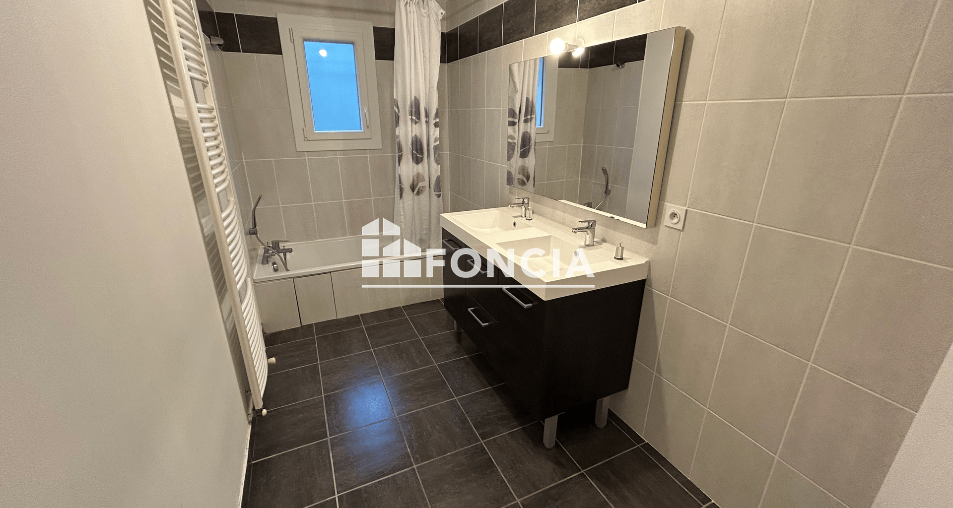 Maison 4 pièces (94.33 m²) à louer - Commelle-vernay (42120)