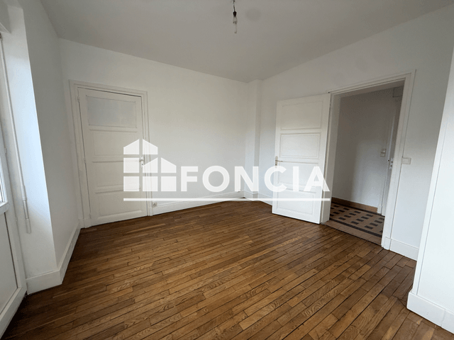 Appartement 4 pièces (82 m²) à louer - Charleville Mezieres (08000)