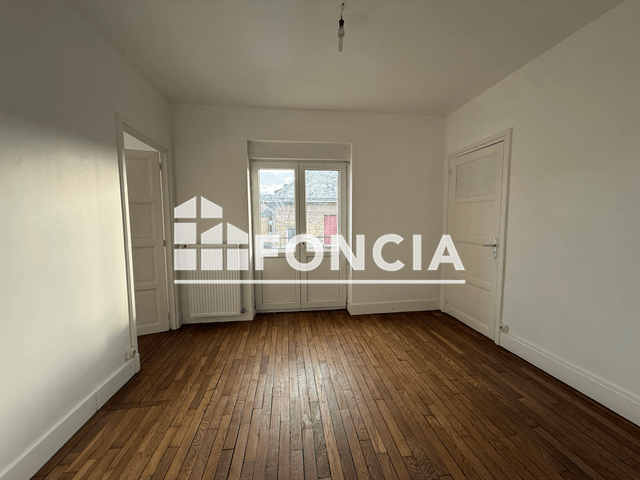 Appartement 4 pièces (82 m²) à louer - Charleville Mezieres (08000)