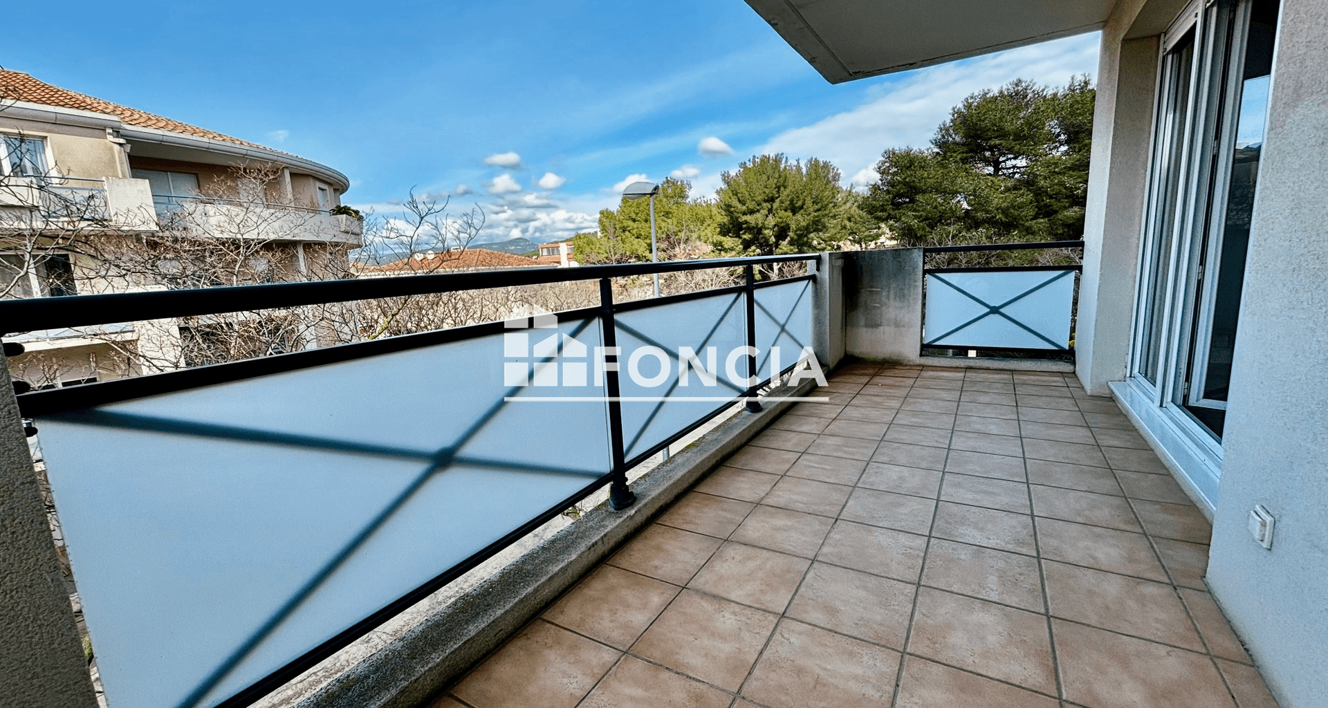 Appartement 3 pièces (64 m²) à vendre - Six-fours-les-plages (83140)