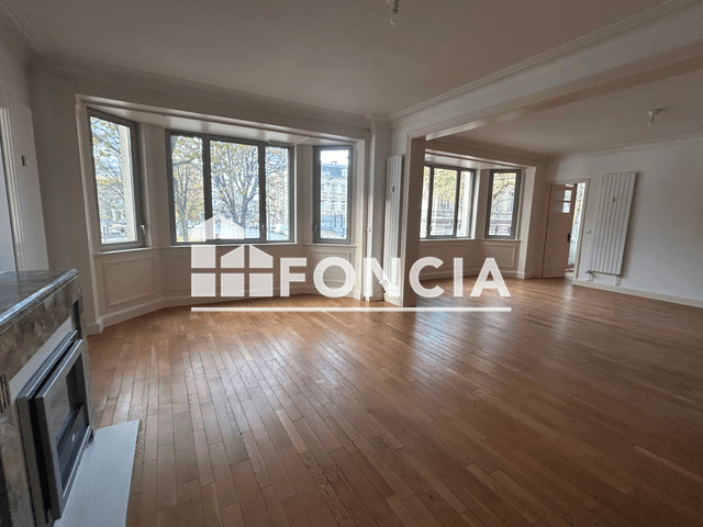 Appartement 4 pièces (184.9 m²) à louer - Lille (59800)