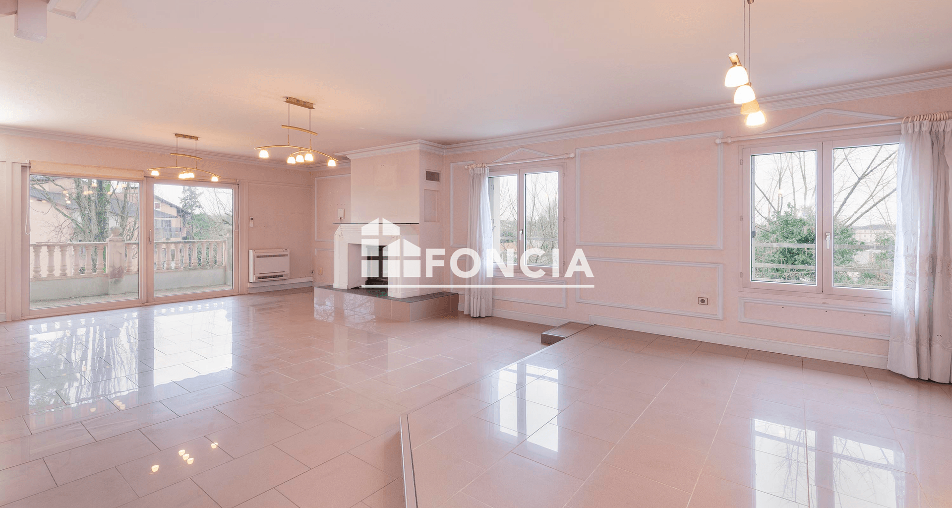 Appartement 6 pièces (197.78 m²) à vendre - Mont-de-marsan (40000)