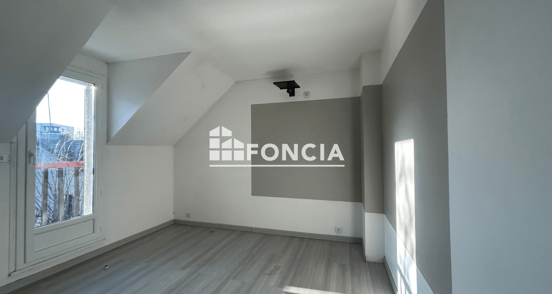 Maison 5 pièces (110 m²) à louer - Conflans-sainte-honorine (78700)