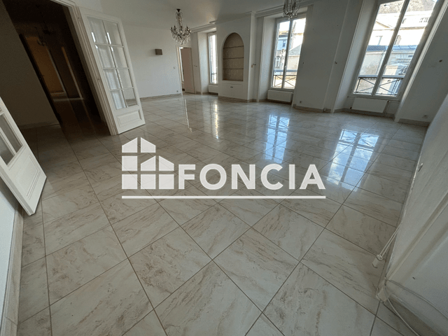 Appartement 6 pièces (177 m²) à louer - Niort (79000)
