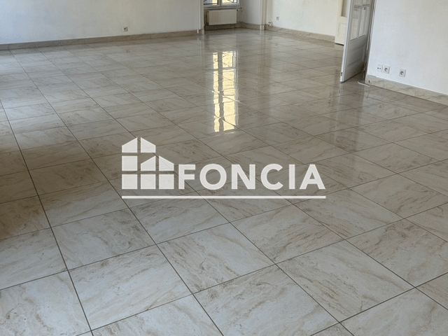 Appartement 6 pièces (177 m²) à louer - Niort (79000)
