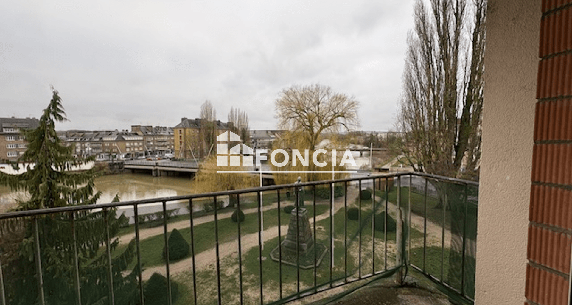 Appartement 2 pièces (47 m²) à vendre - Charleville-mézières (08000)