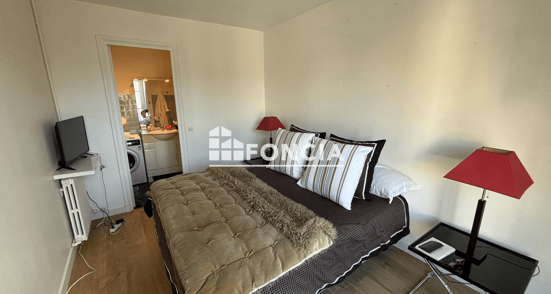 Appartement 2 pièces (65.75 m²) à louer - Paris 7ᵉ (75007)