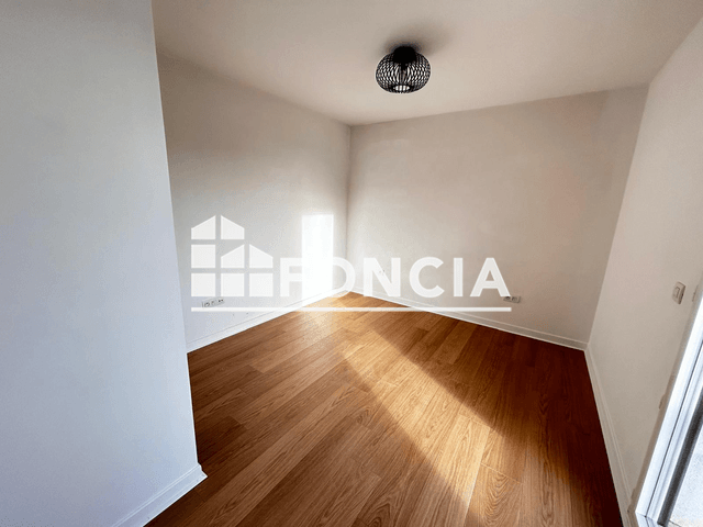 Appartement 2 pièces (42.23 m²) à louer - Issy Les Moulineaux (92130)