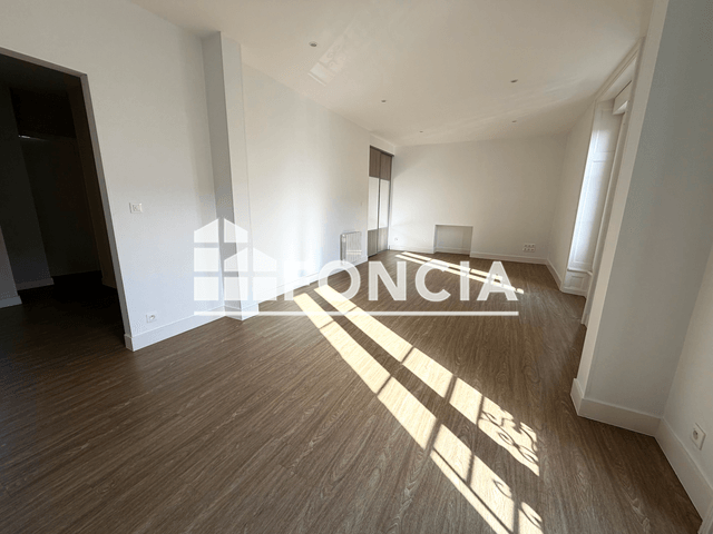 Appartement 3 pièces (77.09 m²) à louer - Vannes (56000)