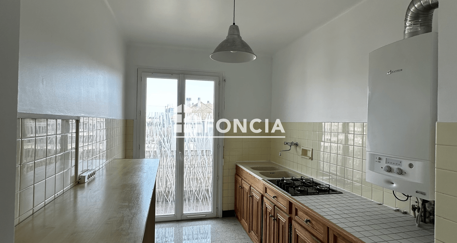 Appartement 3 pièces (69.92 m²) à louer - Saint-laurent-du-var (06700)