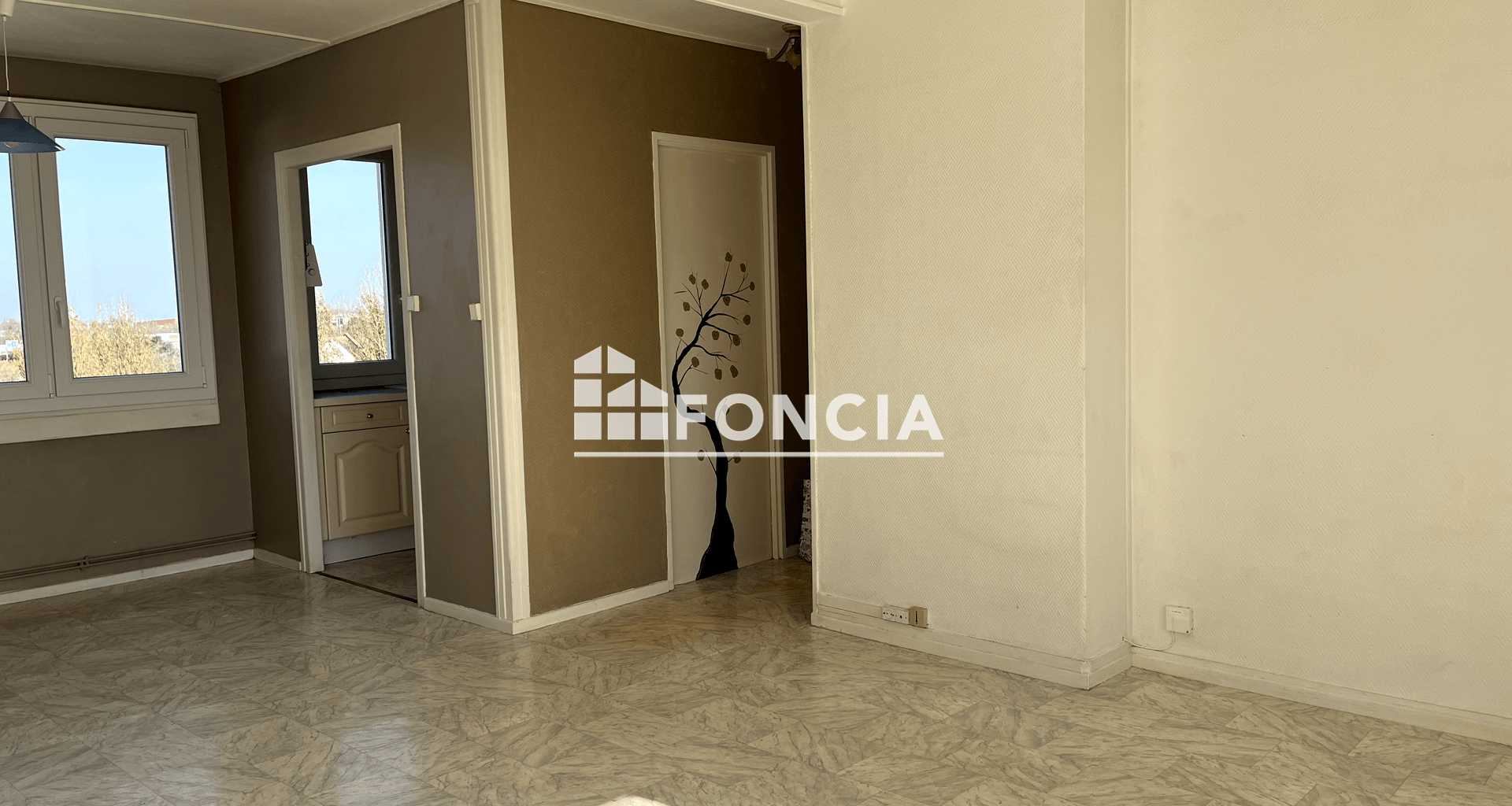 Appartement 5 pièces (76.84 m²) à vendre - Laon (02000)