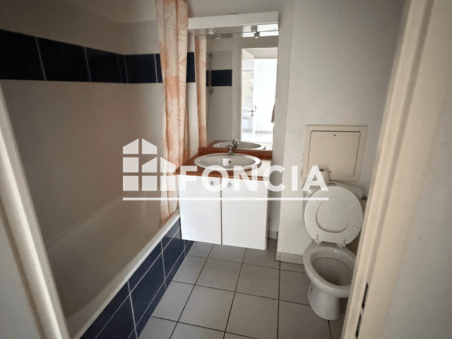 Appartement 2 pièces (40 m²) à louer - Lesparre Medoc (33340)