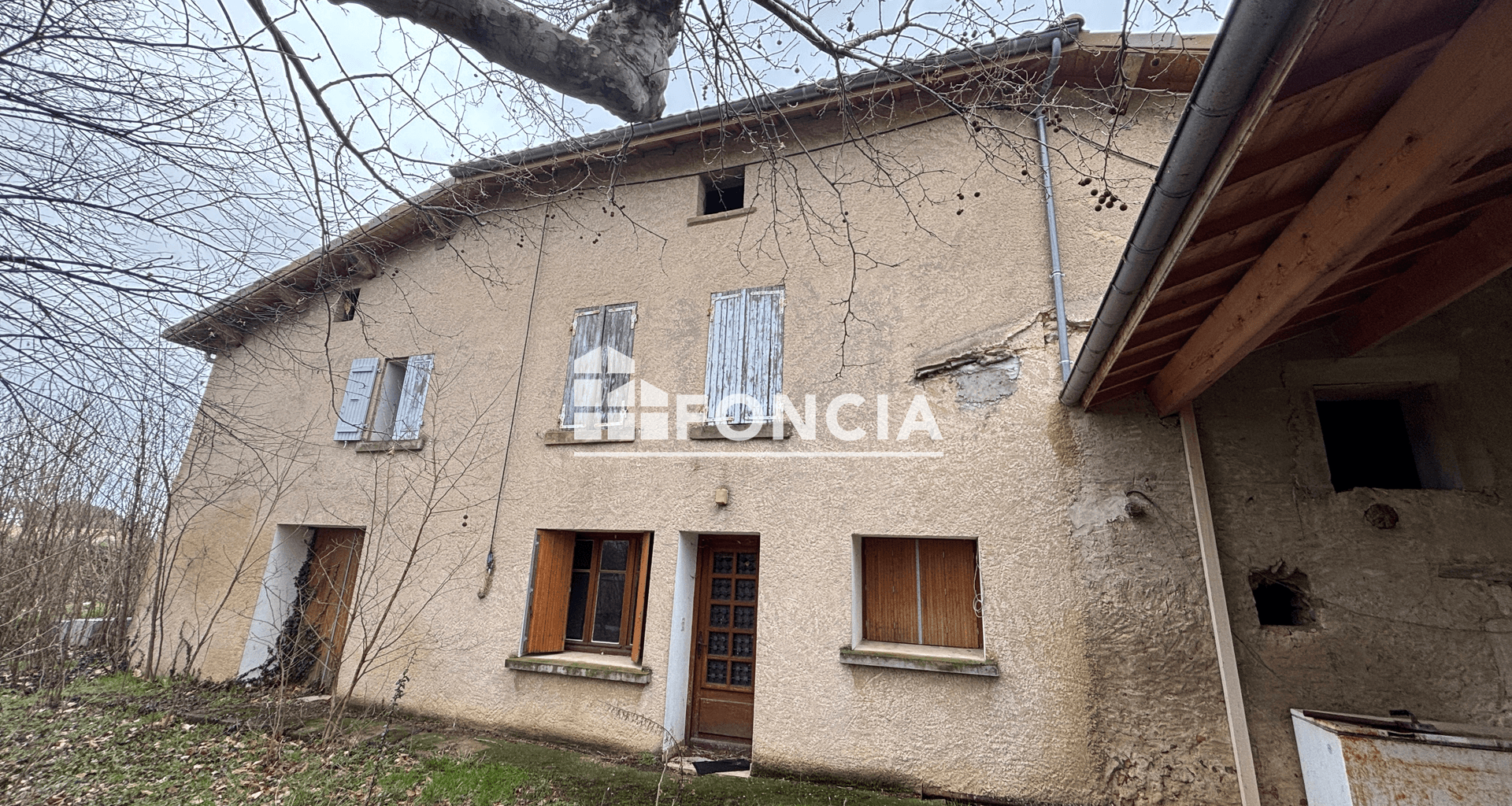 Maison 8 pièces (500 m²) à vendre - Bésayes (26300)