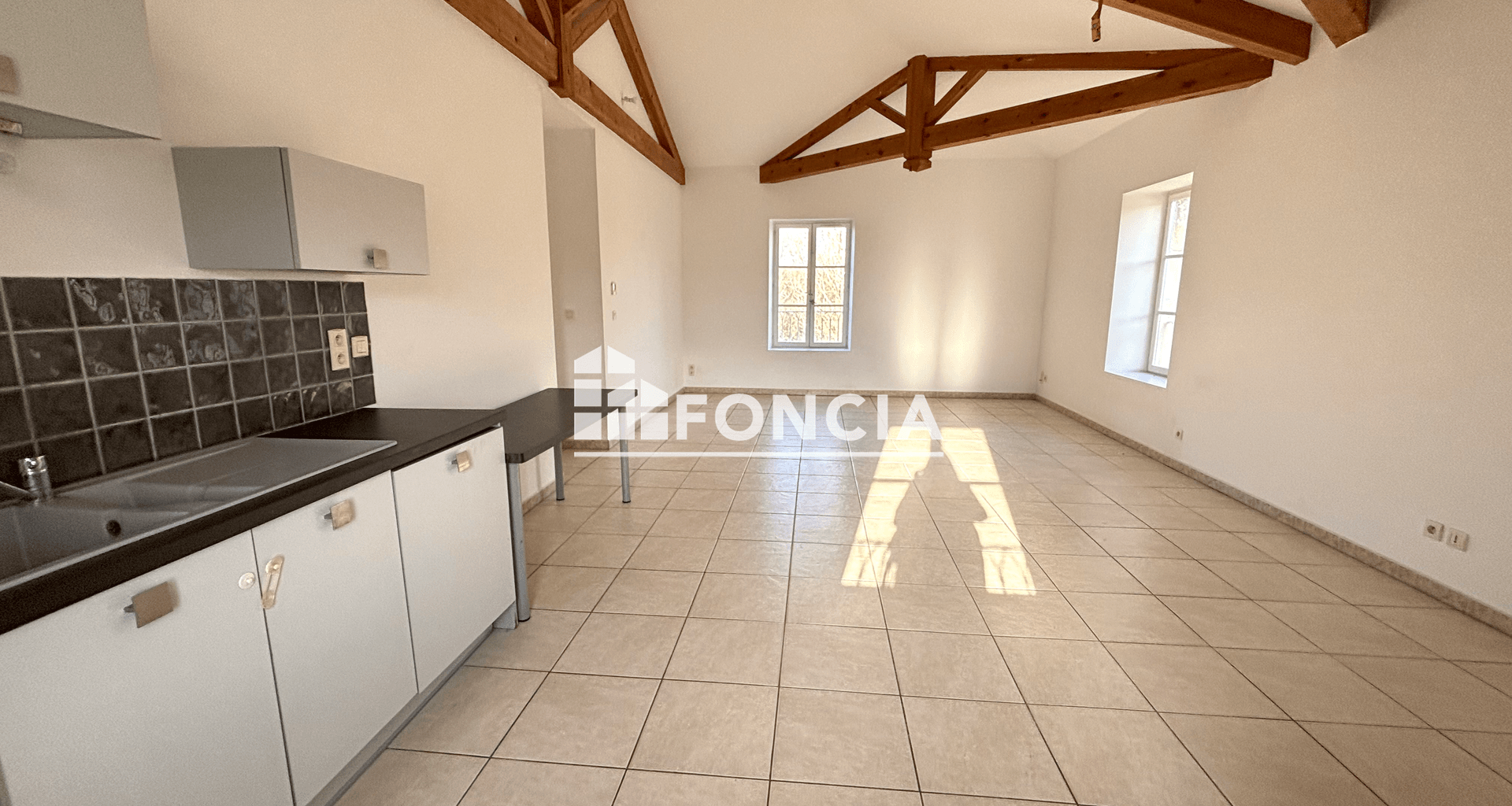 Appartement 4 pièces (95.5 m²) à louer - Montboucher-sur-jabron (26740)